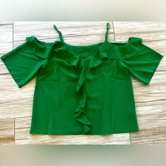 Cold-Shoulder Gorgeous Emerald Green Top - XL - Picture 1 of 5